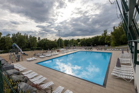 Camping Bertrix - zwembad