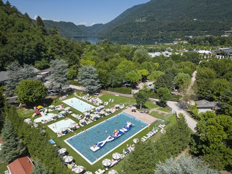 Camping Due Laghi family Village - zwembad